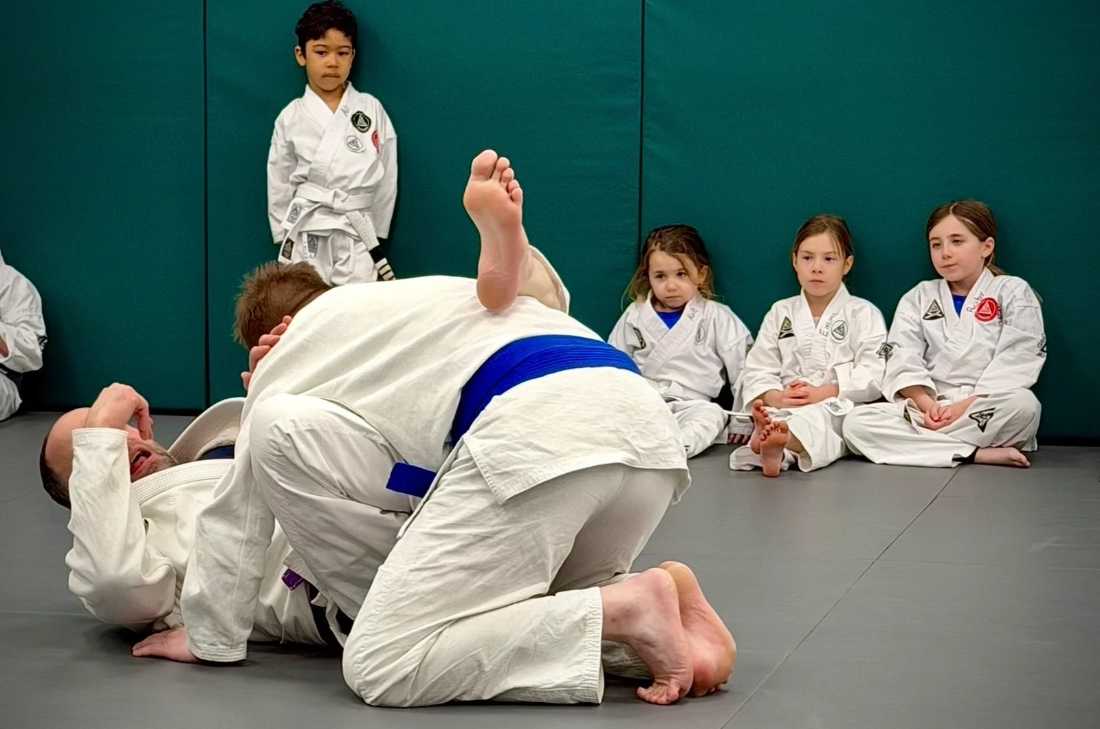 Discipline et concentration chez les jeunes élèves de jiu-jitsu